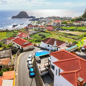 villa-ligthhouse-view-pool.madeira-islandshotels.com/